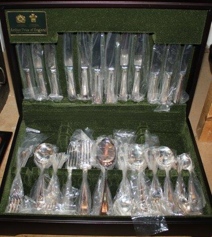 Canteen of plated cutlery